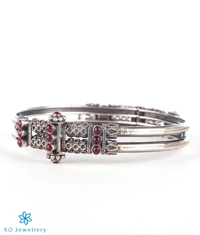 Quirky bangles-The Kanishtha Silver Kempu Bracelet (Oxidised/Size/2.2/2.4/2.6/2.8)