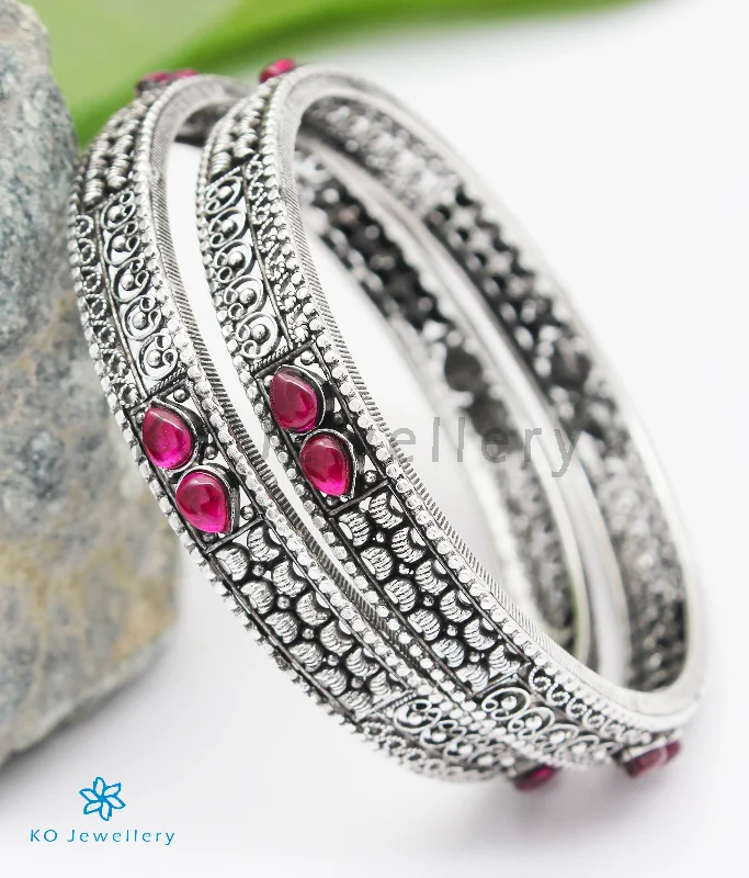 Polished bead bangles-The Lipika Silver Kemp Bangle (Oxidised/Size/2.2/2.4/2.6/2.8 )