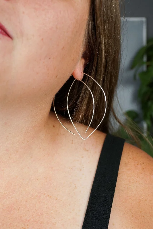 Fine bead earrings-Grand Tete Threader Hoop Earrings in silver or gold-filled