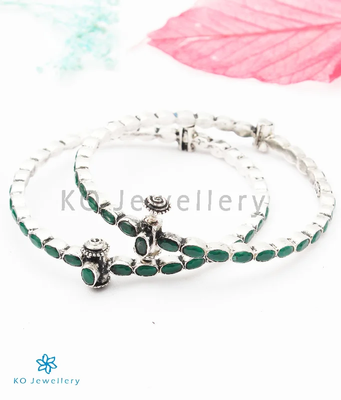 Sleek modern bangles-The Parna Silver Kemp Bracelet (Green/Oxidised/Size 2.2/2.4/2.6)