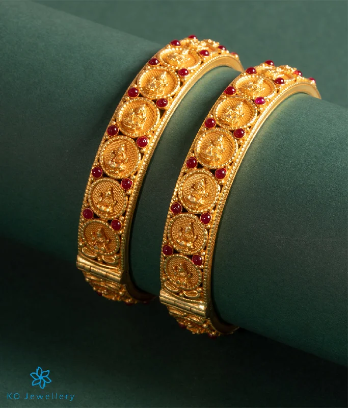 Drape-style bangles-The Silver Lakshmi Coin Openable Kada Bracelet (Red/Size 2.4)