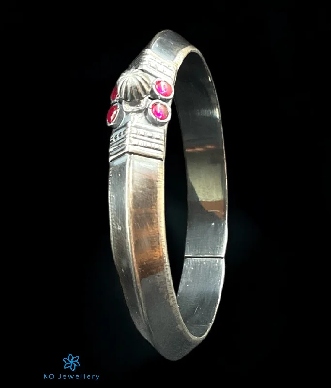 Bold geometric bangles-The Sharika Silver Antique Openable Bracelet(Oxidised/Size/2.2/2.4/2.6/2.8)