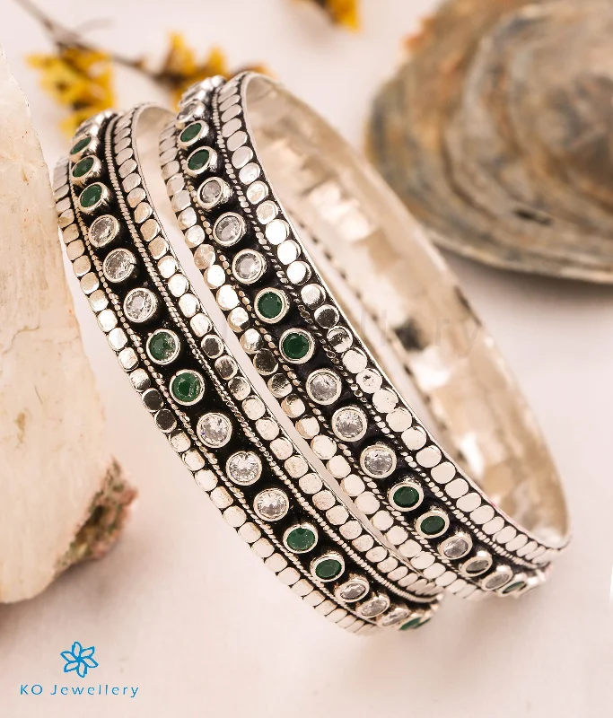 Rustic lock bangles-The Abha Silver Bangle (Green/White/Size 2.6)