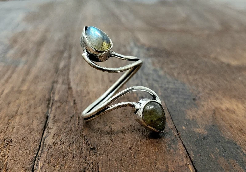 Cedar grain rings-Adjustable Labradorite Vortex ring