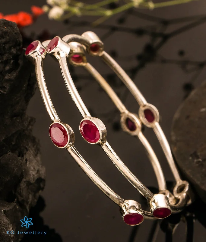 Carved charm bangles-The Advaya Silver Gemstone Bangle (Red/Size 2.4)