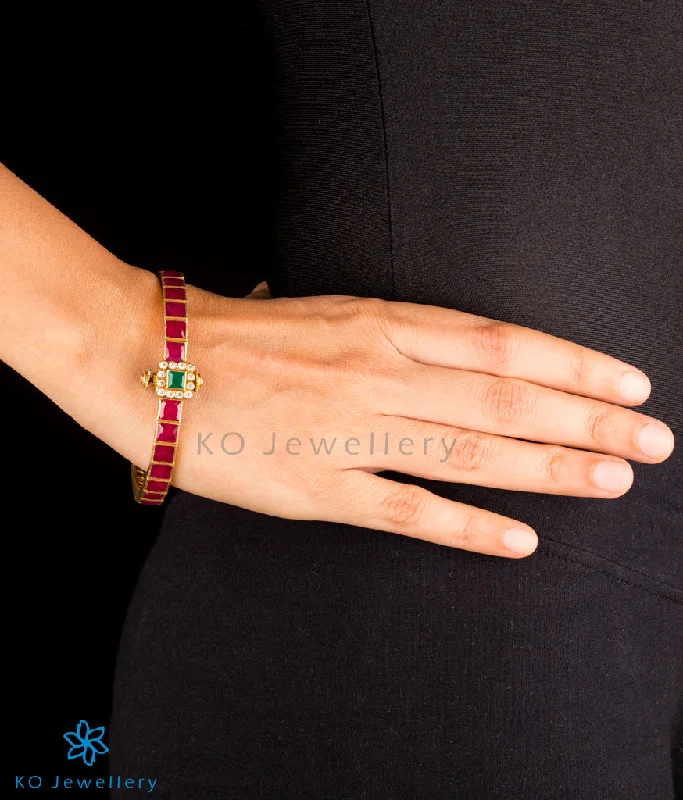 Wide cuff bangles-The Sampada Silver Kemp Bracelet (Red/Green/Size 2.2/2.4/2.6)