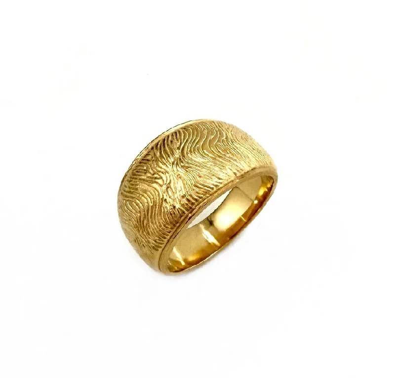 Subtle filigree rings-Roberta Gold Textured Thick Band Ring