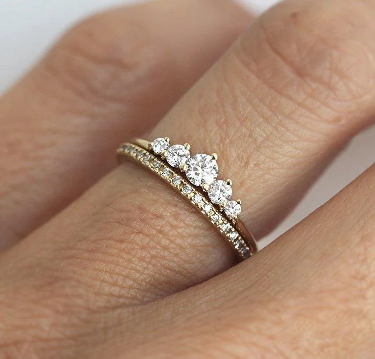 Azra Diamond Ring