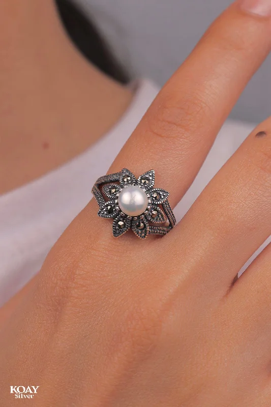 Dainty gold rings-Marcasite Flower Ring (02)