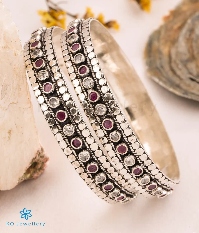 Layered chain bangles-The Abha Silver Bangle (Red/White/Size 2.4,2.6)