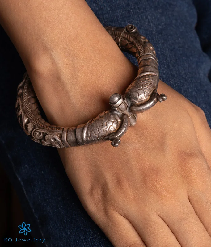 Bamboo braid bangles-The Peacock Silver Antique Openable Bracelet (Size 2.6)