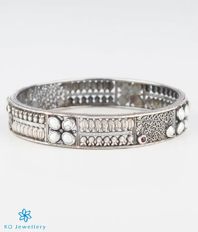 Polished bead bangles-The Maya Silver Pearl Bangle (Oxidised) (Size/2.2/2.4/2.6/2.8)